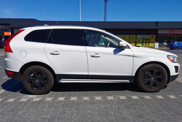 Volvo XC 60 cena 73300 przebieg: 131000, rok produkcji 2013 z Piaseczno małe 92
